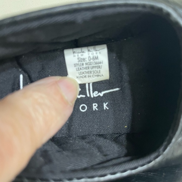 jumper/onesies/shoes3-6 mo - Picture 8 of 9